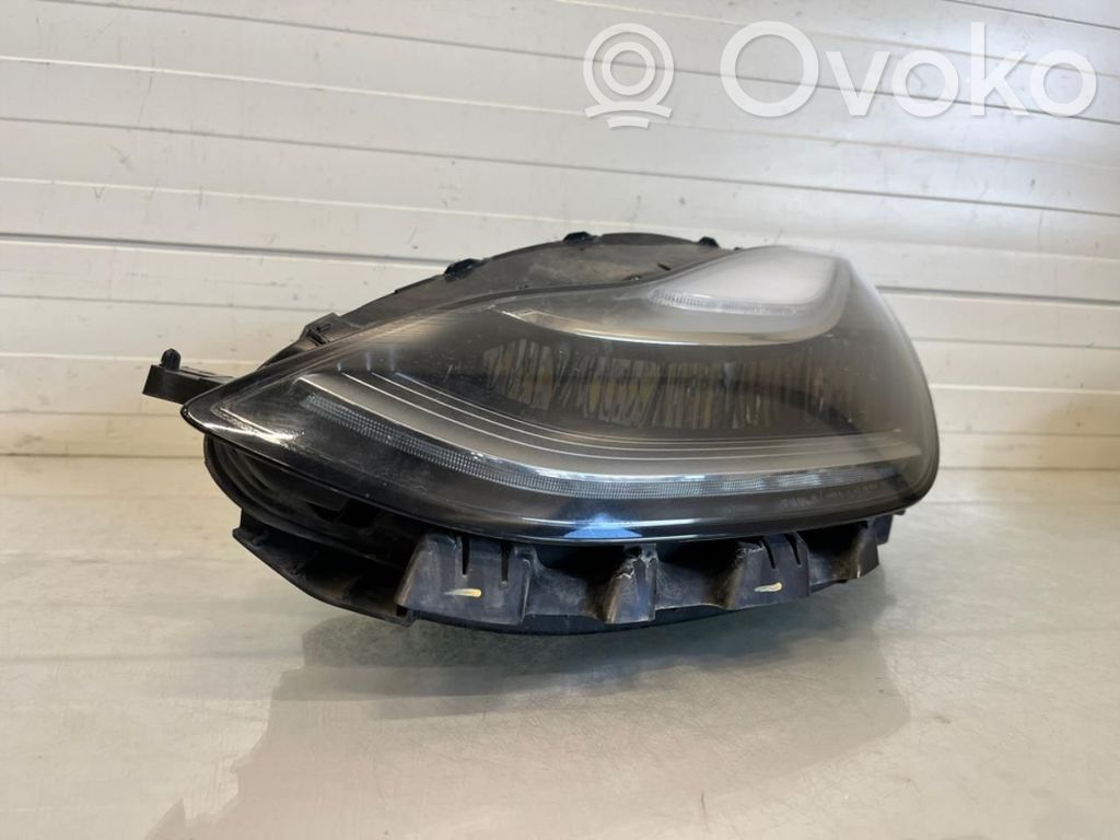 Tesla Model 3 Scheinwerfer 