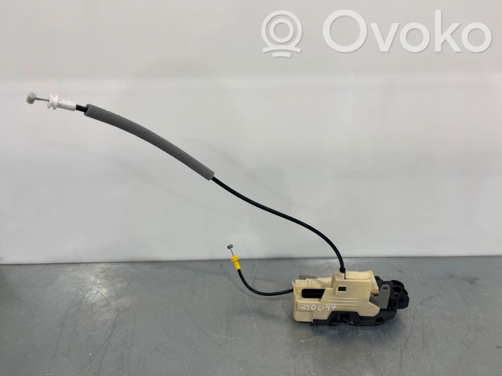 Volvo XC40 Încuietoare ușă spate 
