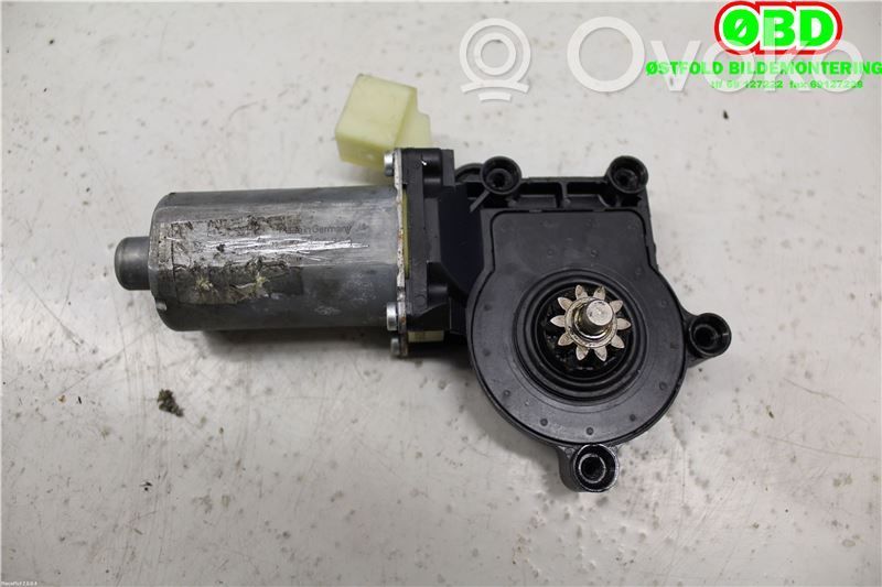 Volvo V70 Alzacristalli elettrico della portiera anteriore 