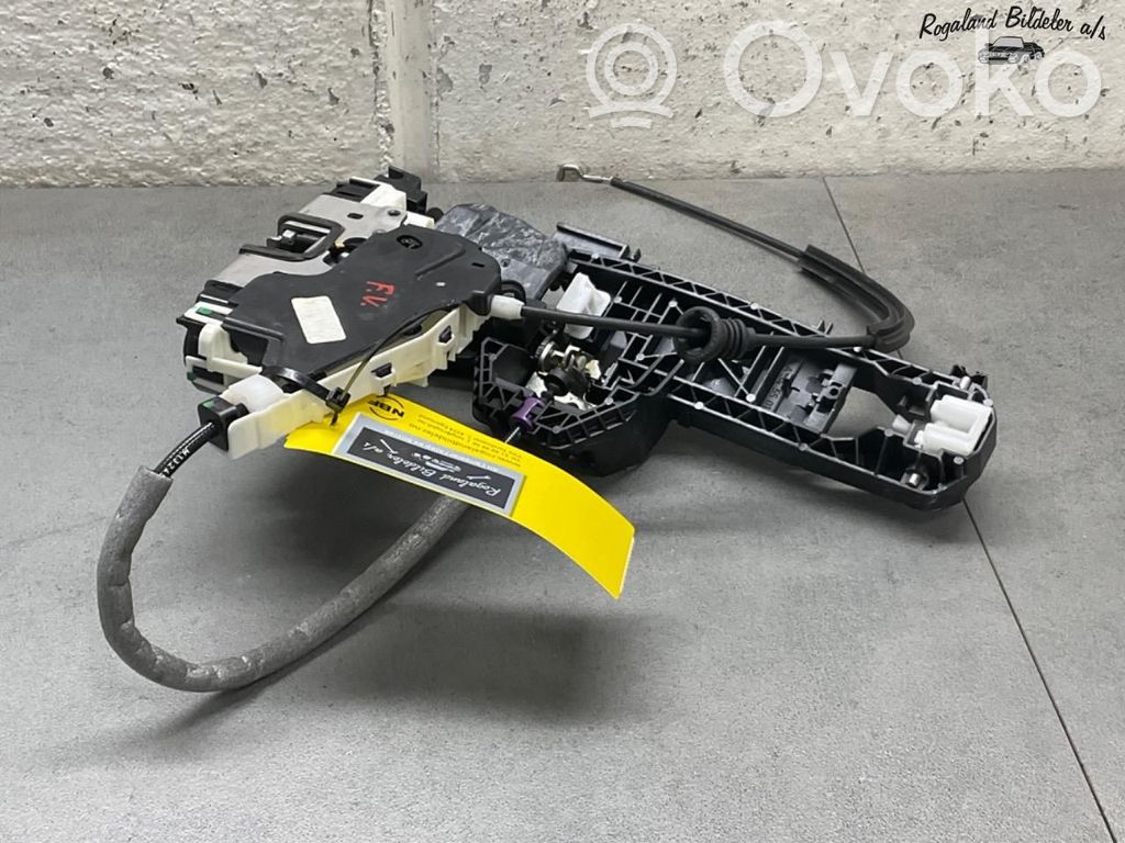 Mercedes-Benz C W204 Încuietoare ușă față 