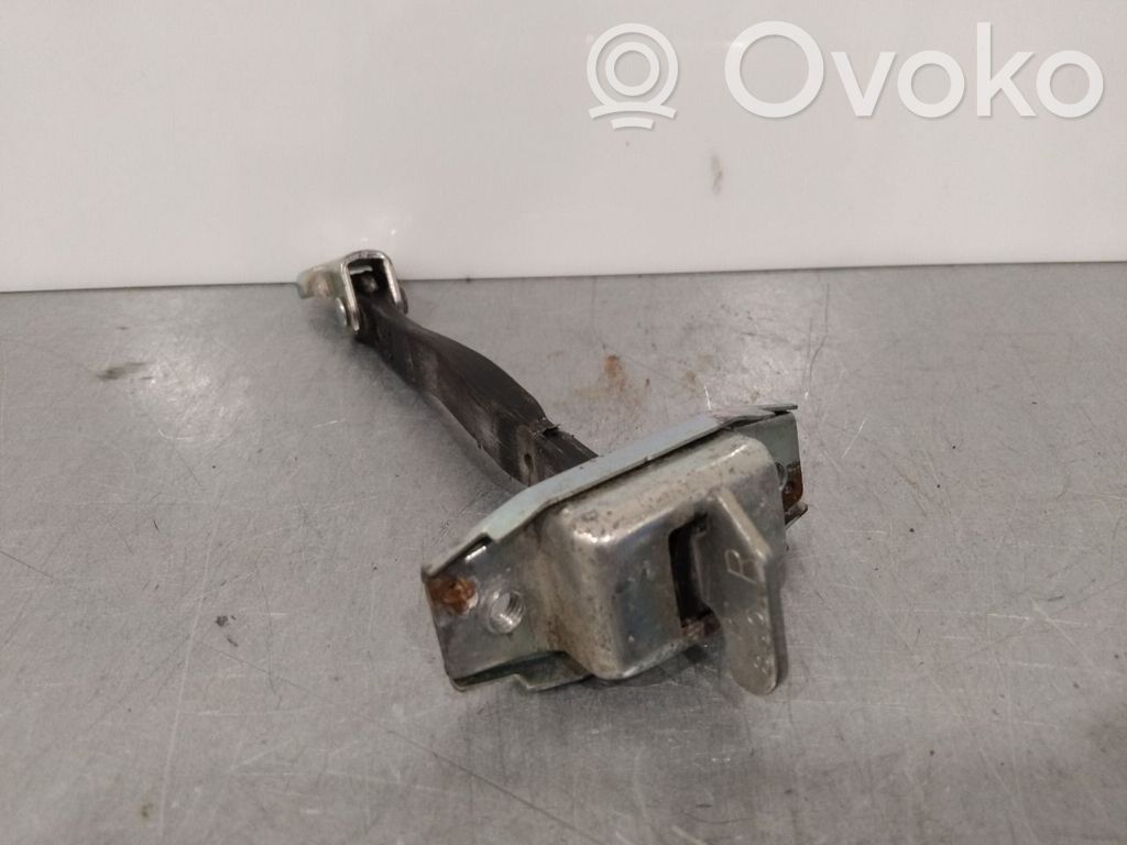 Toyota Yaris Etuoven pidätin 