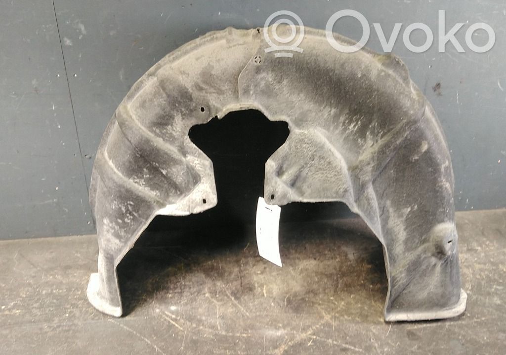 Volvo V60 Nadkole przednie 