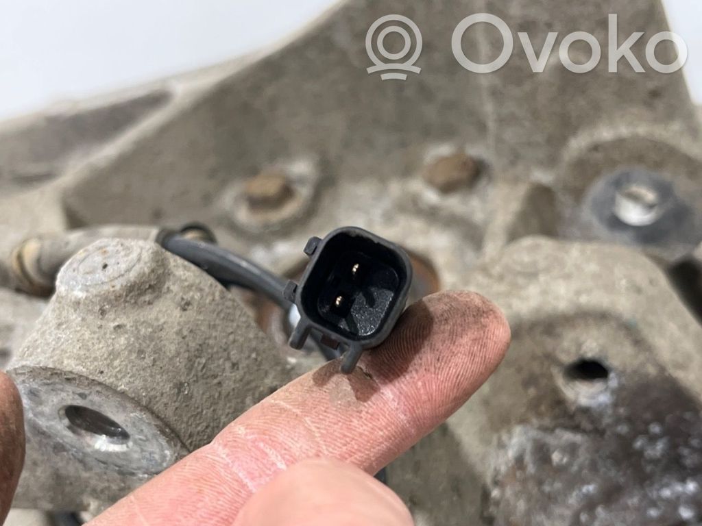 Tesla Model S Aizmugurē riteņa rumbas vārpstas šarnīrs (stupica, capfa) 