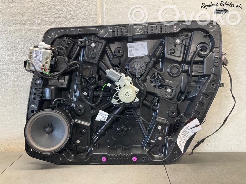 Mercedes-Benz EQB Alzacristalli elettrico della portiera anteriore