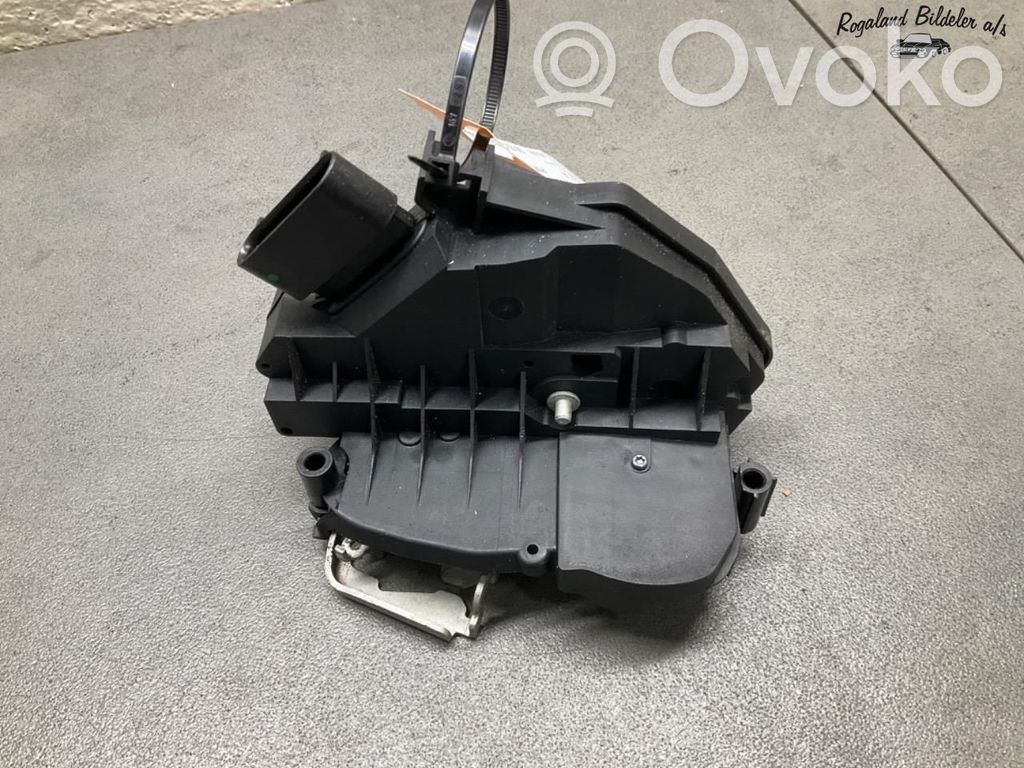 Etuoven lukko   2038957,EM2AU21813AD,EM2AU21813AD,2038957,EM2AU21813AD