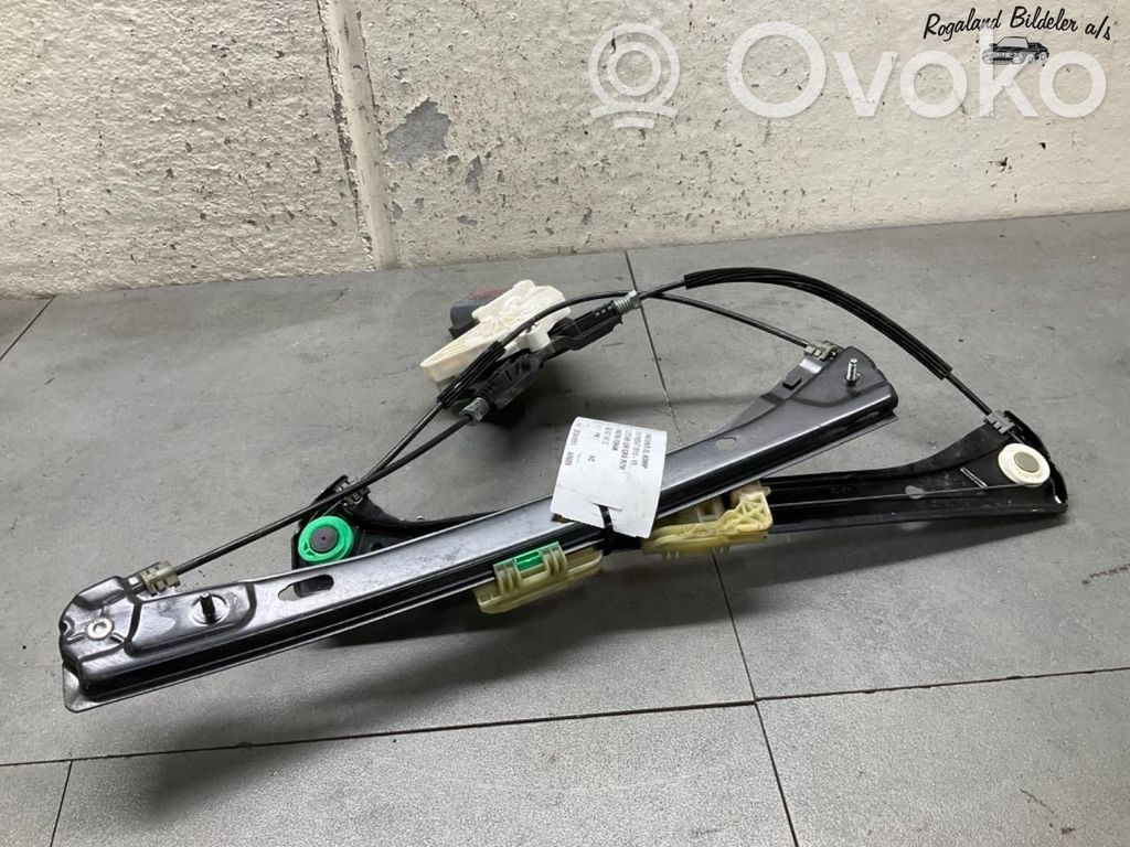 Volkswagen PASSAT B8 Alzacristalli elettrico della portiera anteriore 