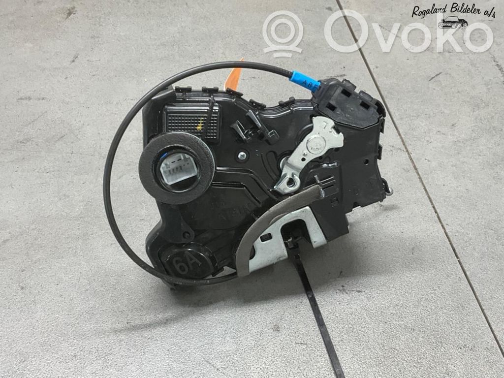 Toyota Auris E180 Zamek drzwi przednich 