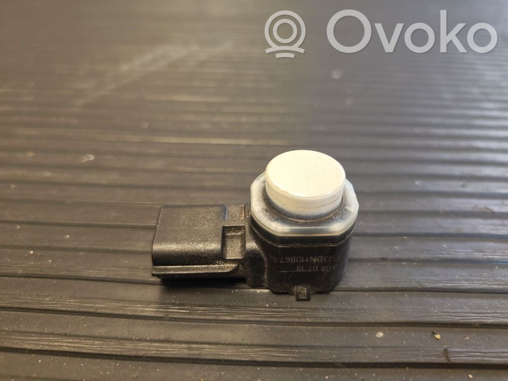 Nissan Leaf II (ZE1) Interruptor del sensor de aparcamiento (PDC) 