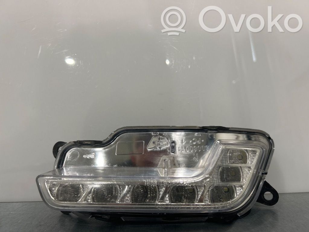 Mercedes-Benz E W212 Etusumuvalo 