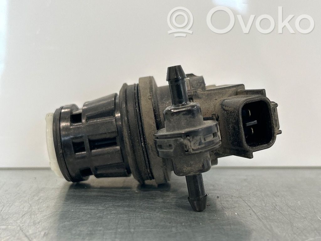 KIA Soul Windscreen/windshield washer pump 