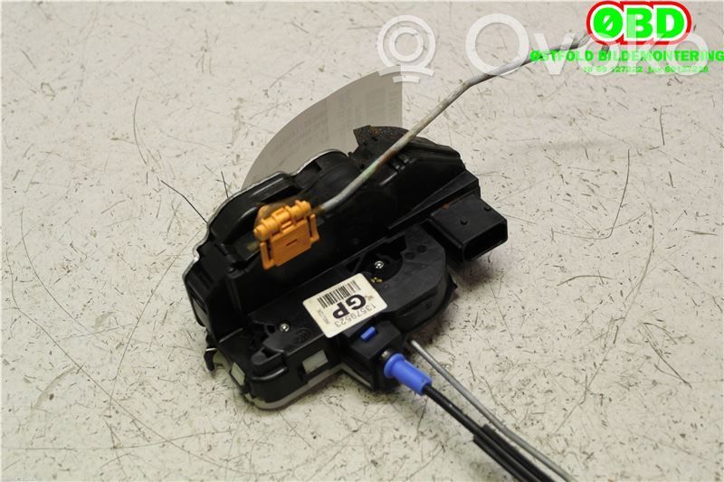 Opel Ampera Serratura portiera anteriore 