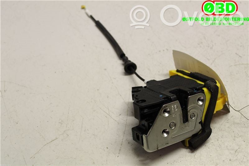 KIA Ceed Etuoven lukko 