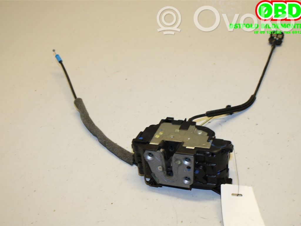 Mercedes-Benz Citan W415 Front door lock 