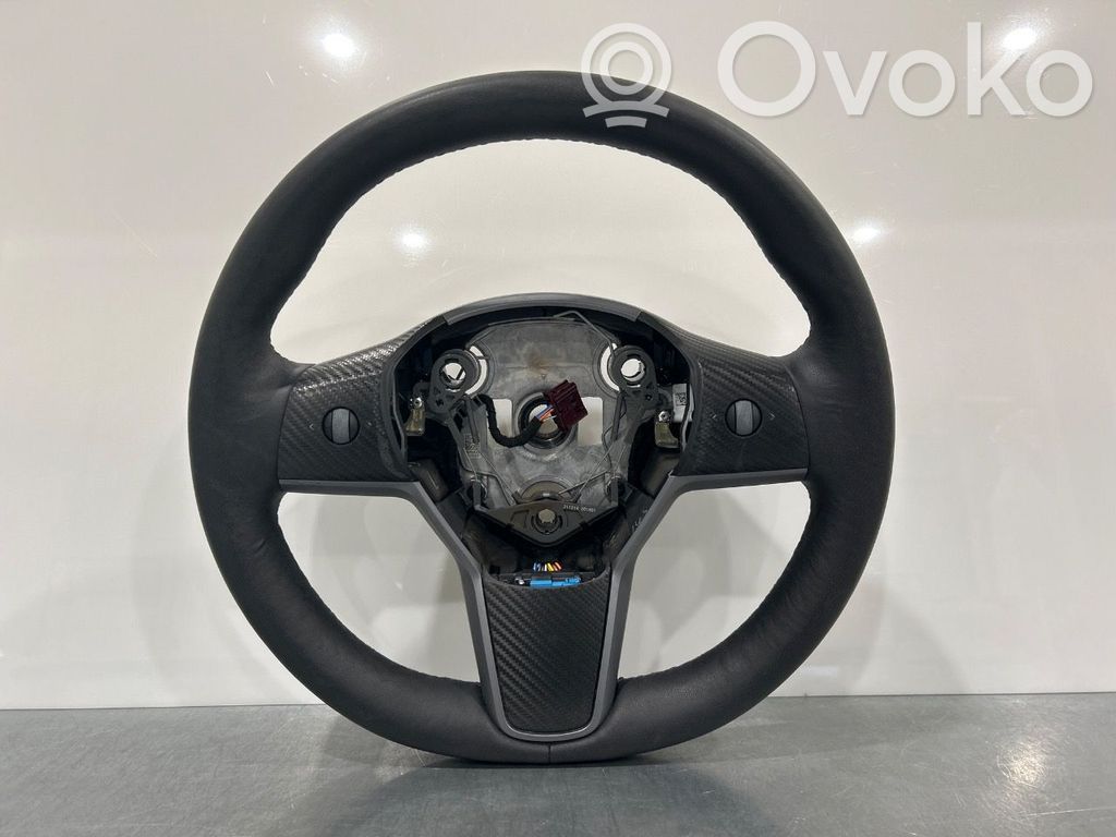 Tesla Model 3 Stūre 