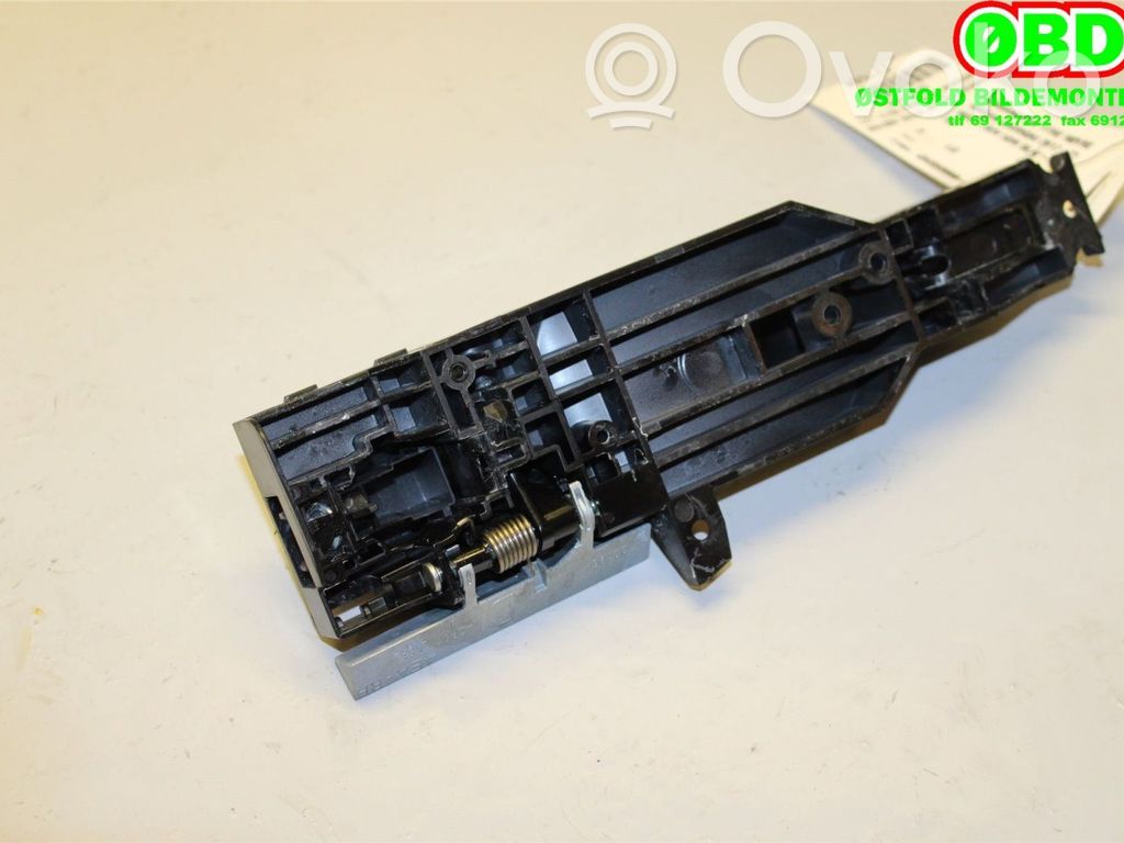 Manecilla externa puerta trasera   806105FD0B,806105FD0B,806105FD0B