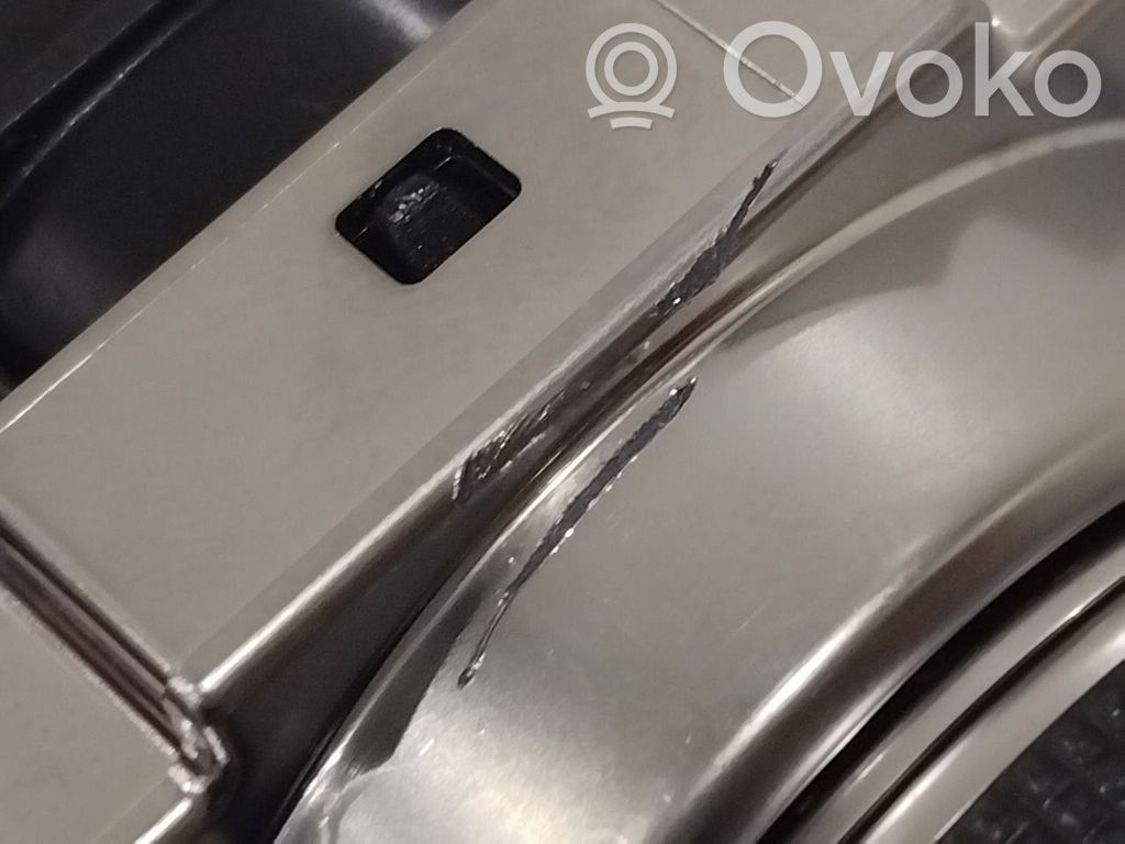 Suzuki Vitara (LY) Otros interruptores/perillas/selectores 