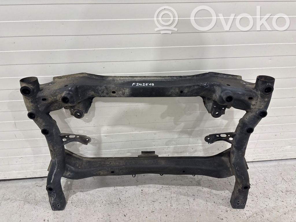 Mercedes-Benz C W205 Sottotelaio anteriore