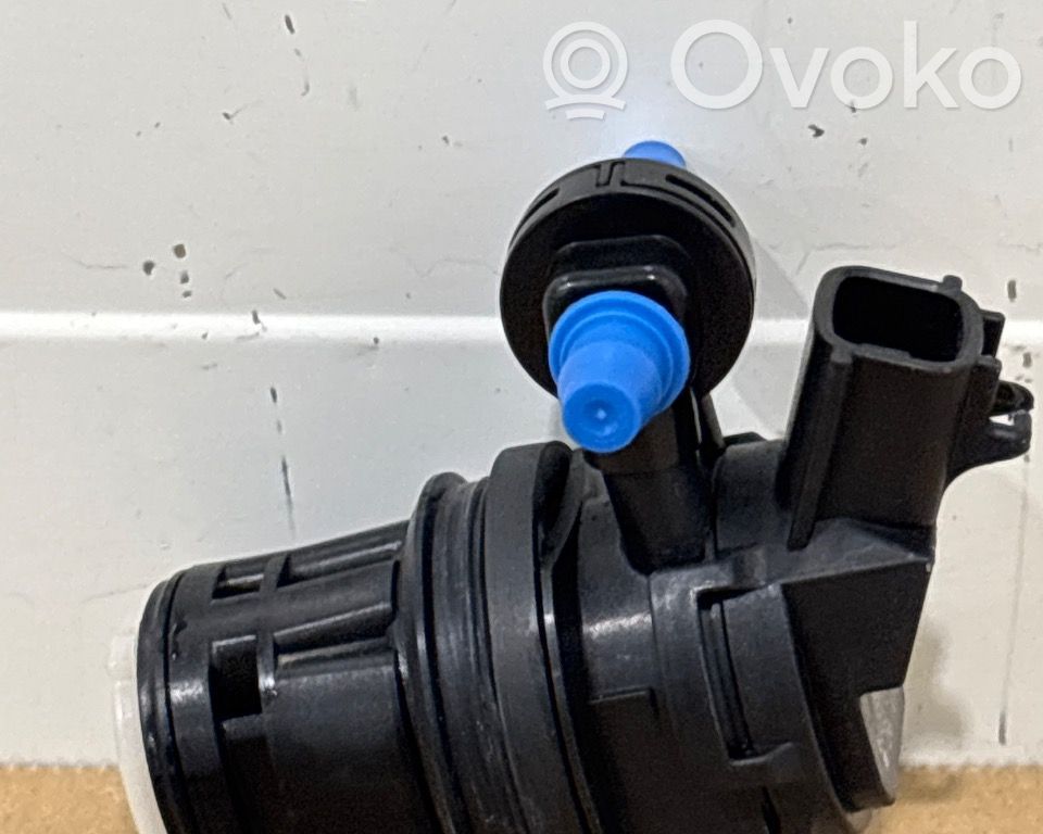 Mazda CX-5 Windscreen/windshield washer pump 