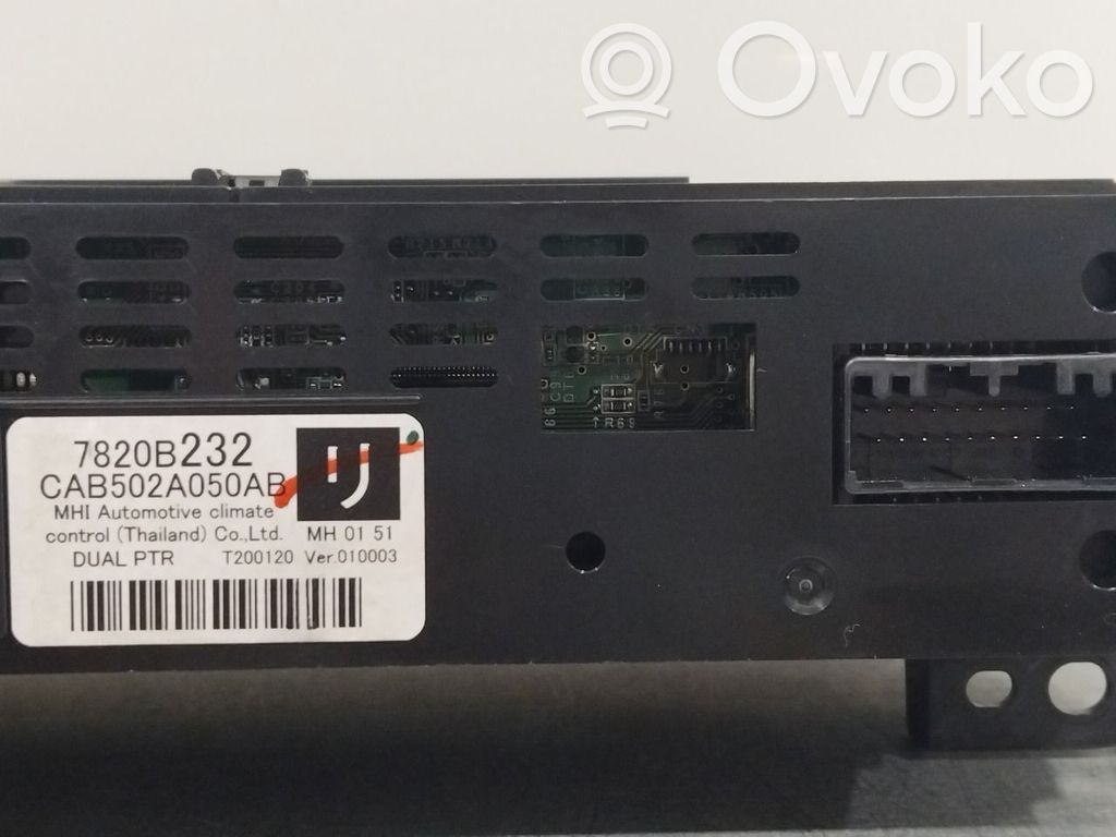 Mitsubishi Outlander Panel klimatyzacji / Ogrzewania 