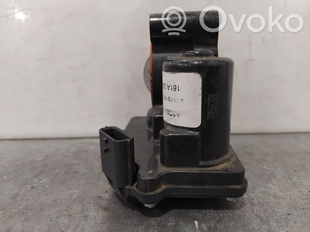Opel Vivaro Throttle body valve 