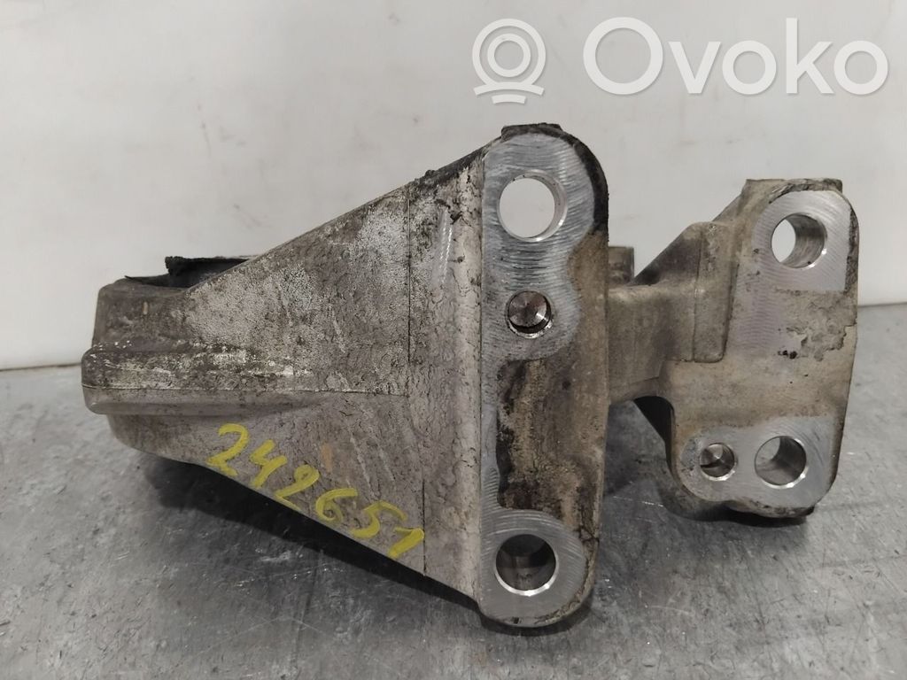 Citroen Berlingo Engine mount bracket 