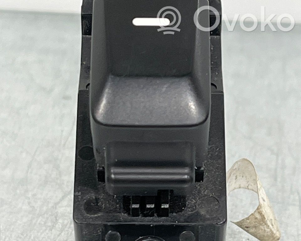 KIA Rio Interruttore di controllo dell’alzacristalli elettrico 