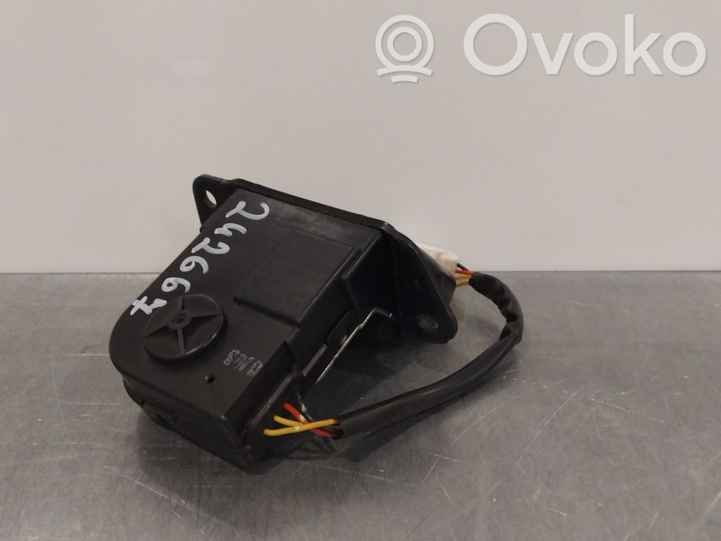 KIA Rio Loquet de verrouillage de hayon
