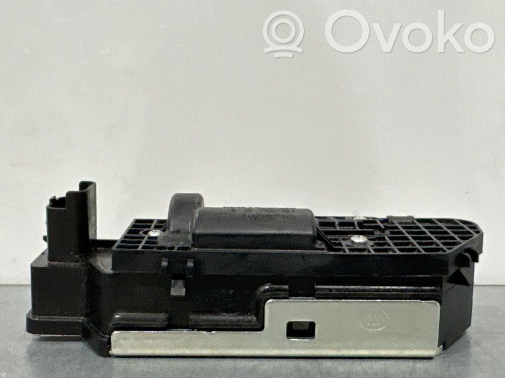 Peugeot 2008 I Tailgate lock latch 