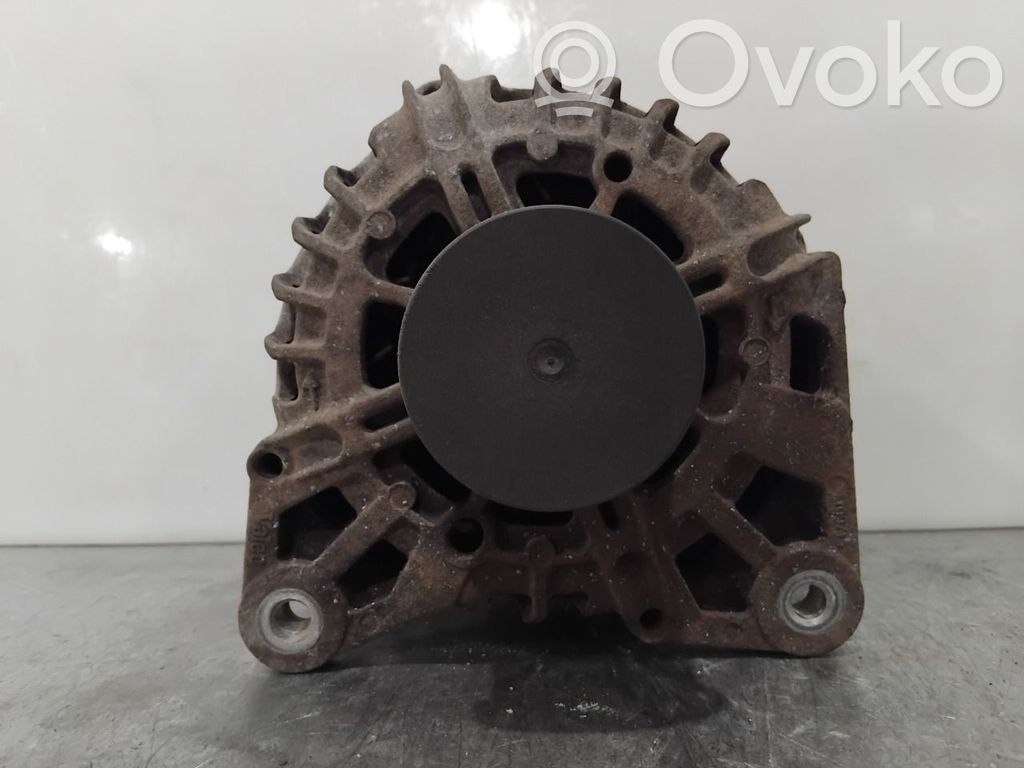 Renault Clio IV Generator/alternator 