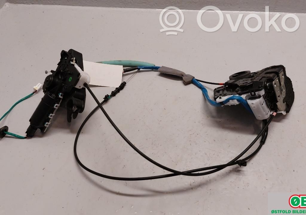 Cerradura de puerta trasera
