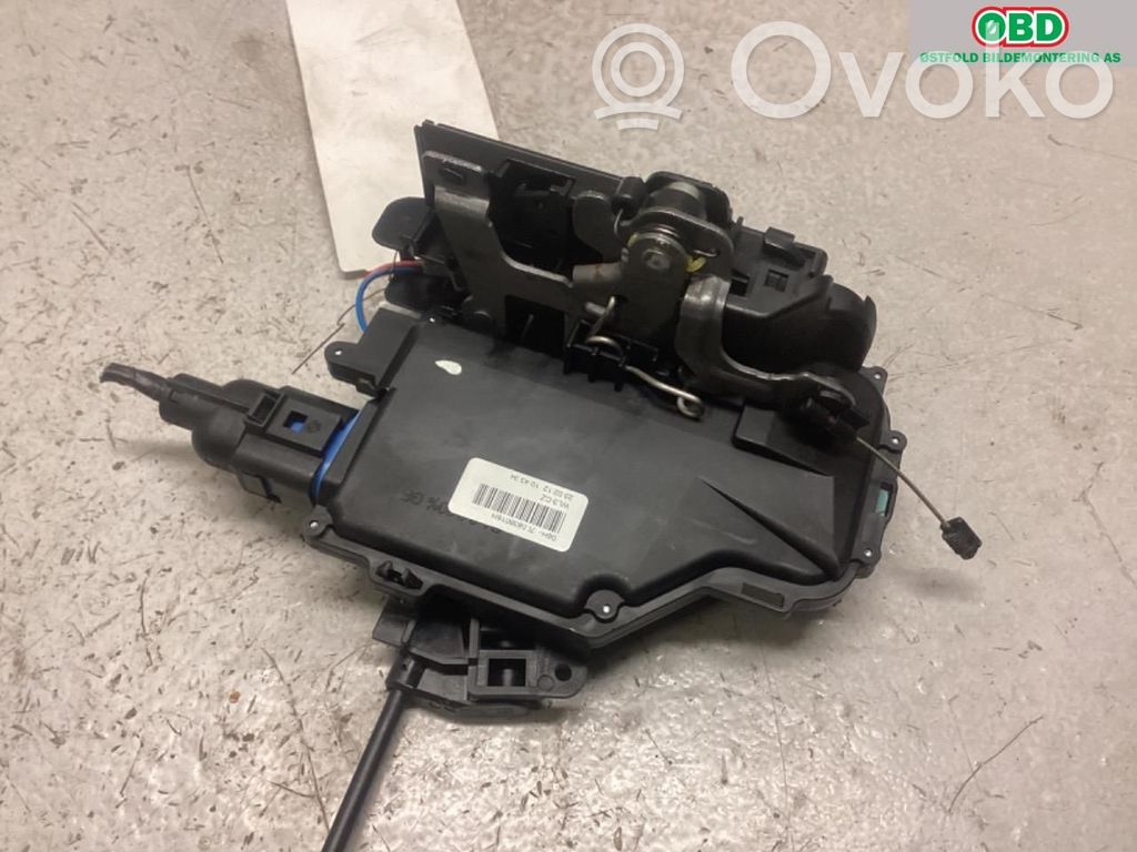 Volkswagen Golf Plus Zamek drzwi przednich 
