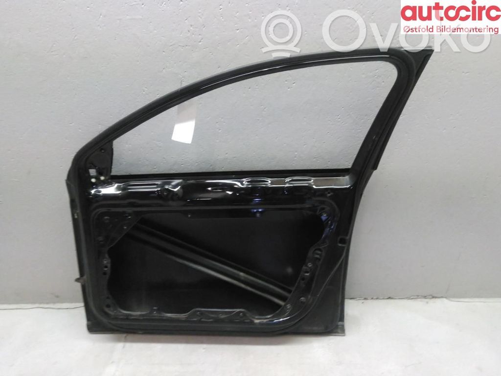 Volkswagen PASSAT B7 Încuietoare ușă față 