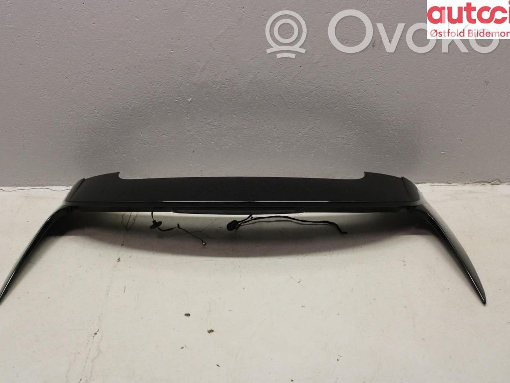 Tailgate/trunk spoiler