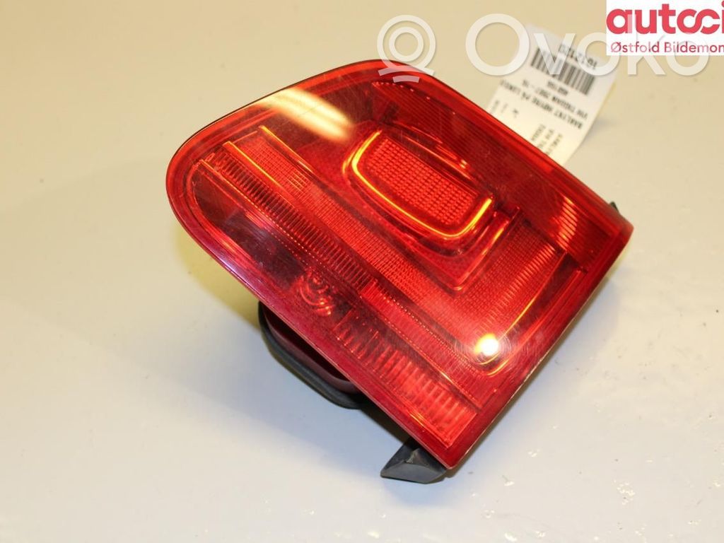 Volkswagen Tiguan Lampă spate în caroserie