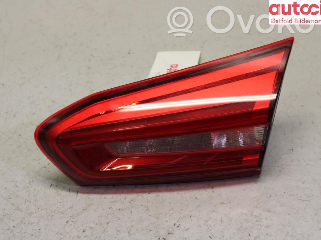 Ford Focus Aizmugurējais lukturis virsbūvē 
