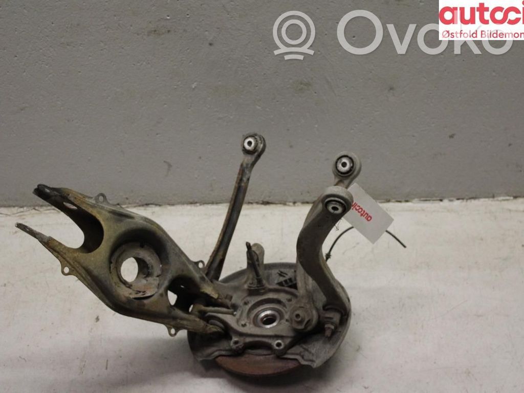 Mercedes-Benz C W204 Fuso a snodo con mozzo ruota posteriore 