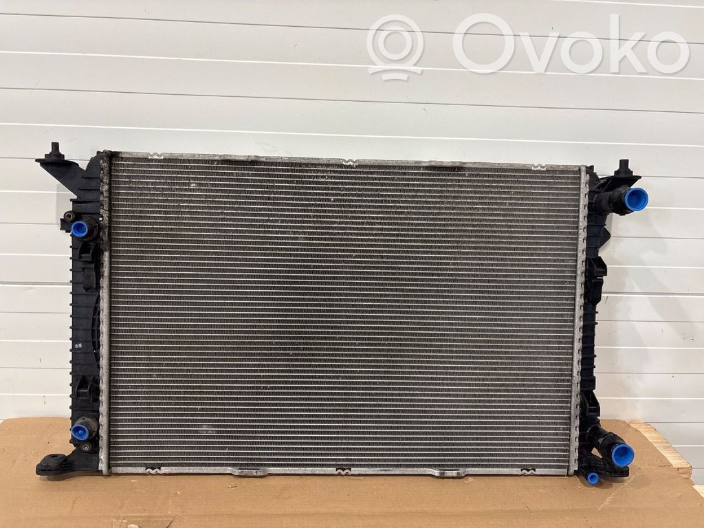 Audi A5 8T 8F Radiatore di raffreddamento 