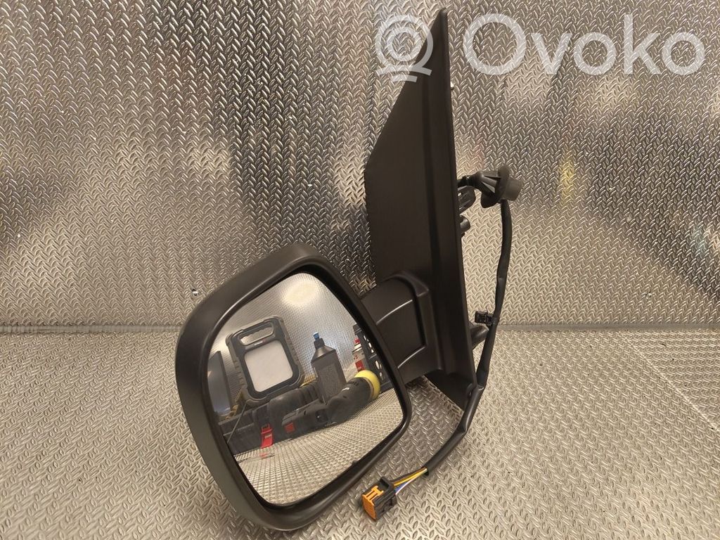 Opel Vivaro Oglindă electrică ușă față