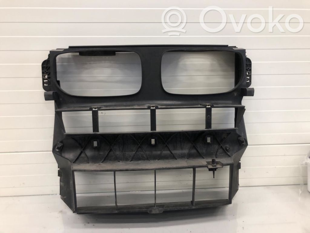 BMW X5 E70 Radiatoru panelis 