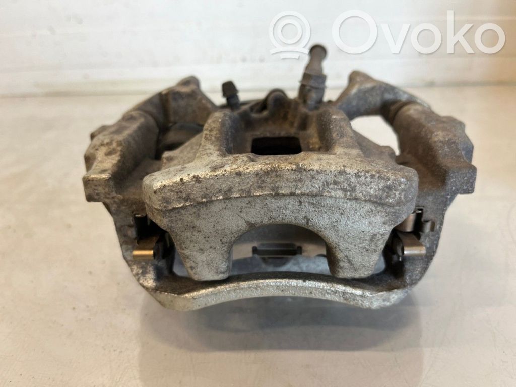 Toyota Yaris Cross Tylny zacisk hamulcowy 