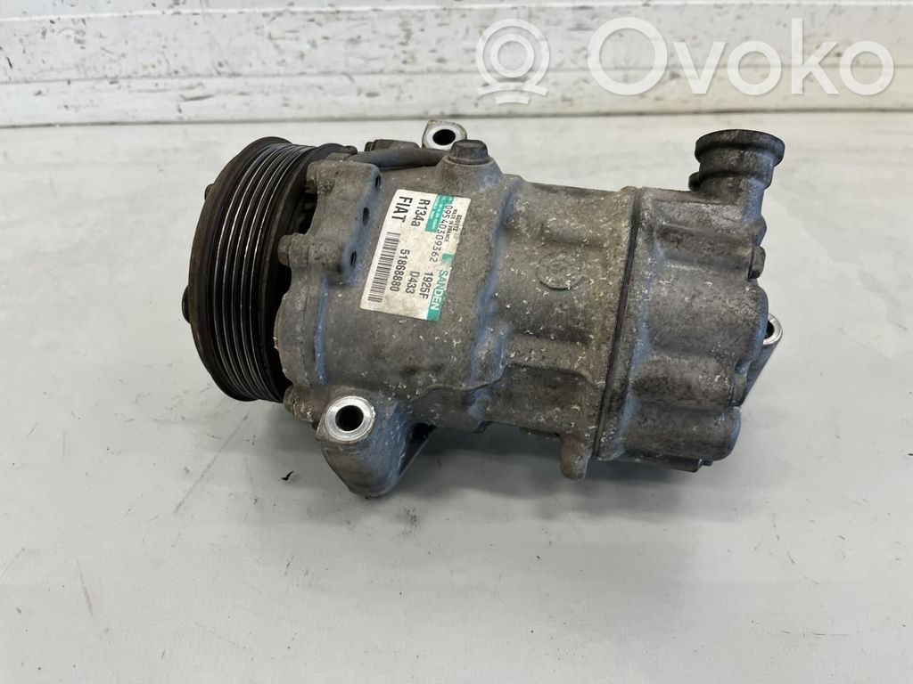 Opel Combo D Air conditioning (A/C) compressor (pump) 