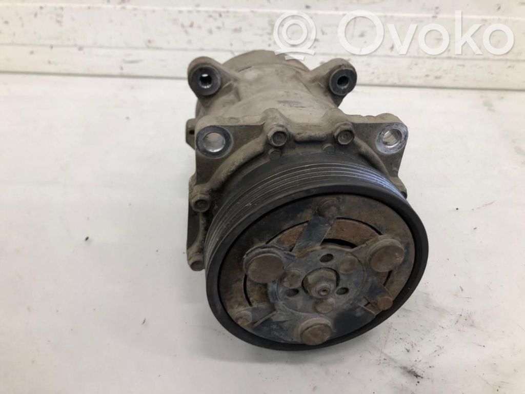 Volkswagen Golf IV Compresor (pompă) aer condiționat (A/C) 