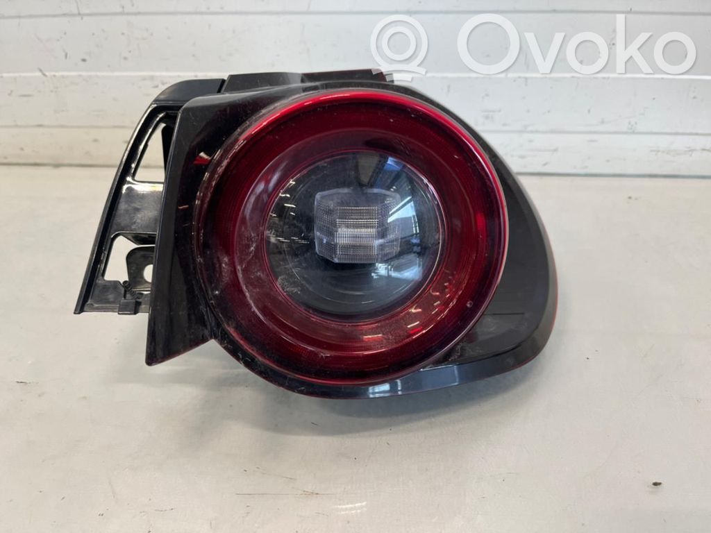 Rear/tail lights   DN4J51150C,DN4J51150C