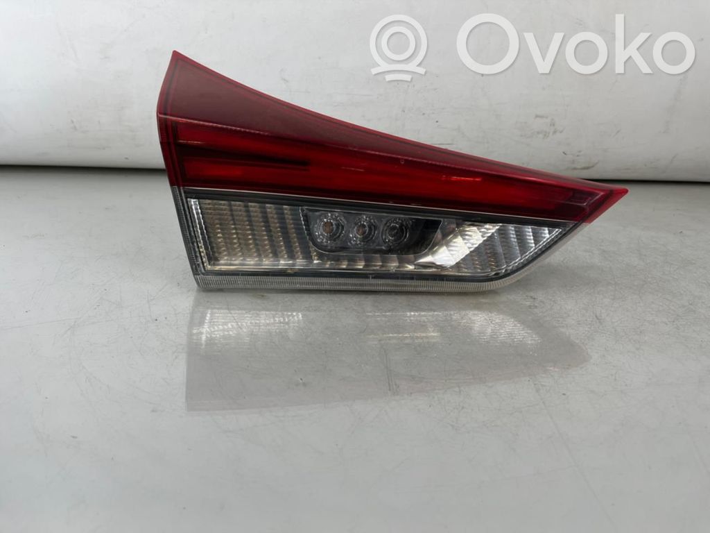Toyota Auris E180 Luci posteriori 