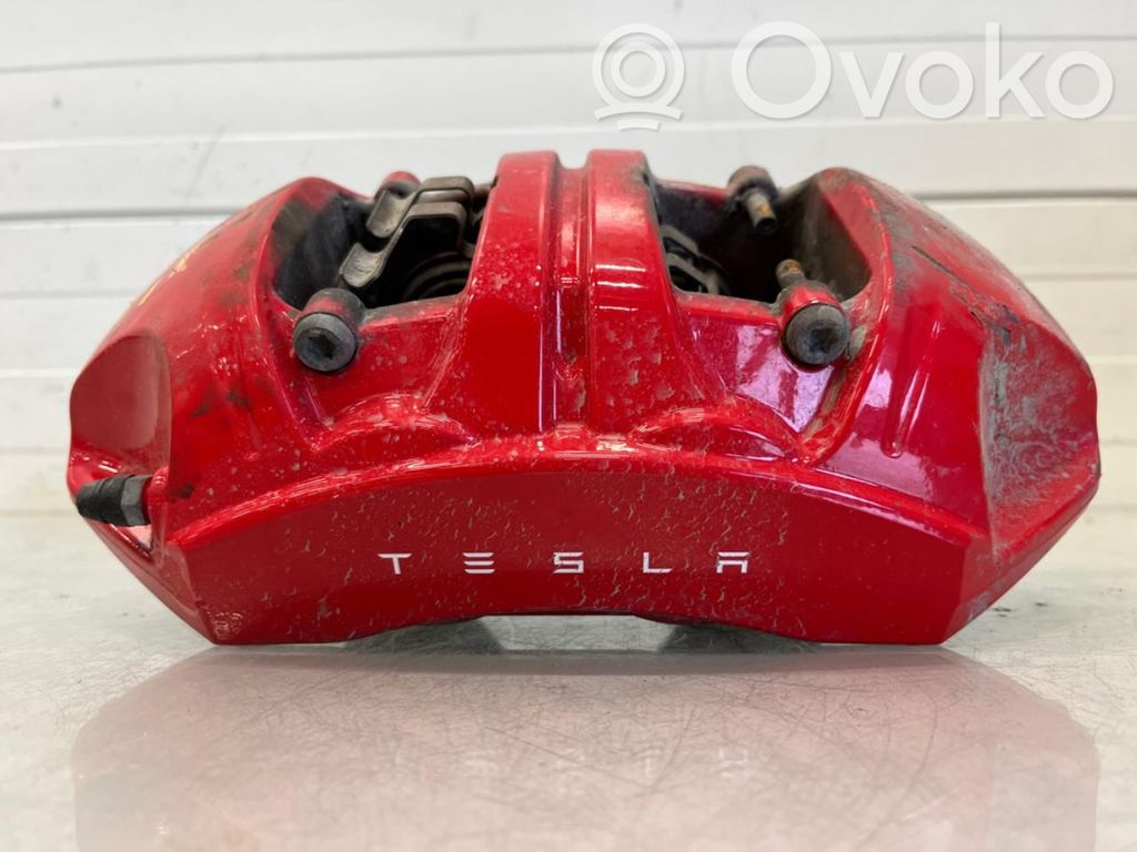 Tesla Model Y Etujarrusatula 