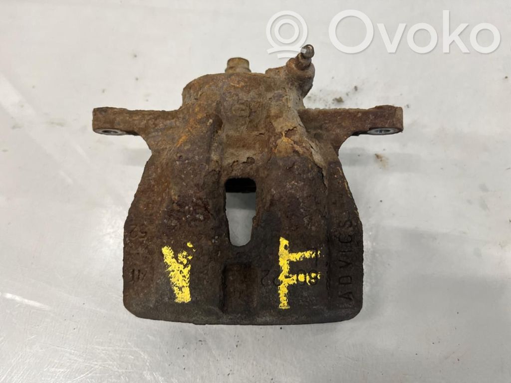 Toyota Urban Cruiser XP110 Pinza del freno anteriore