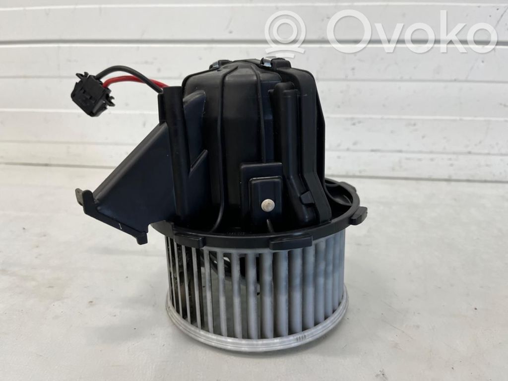 Audi A4 S4 B8 8K Heizungslüfter 