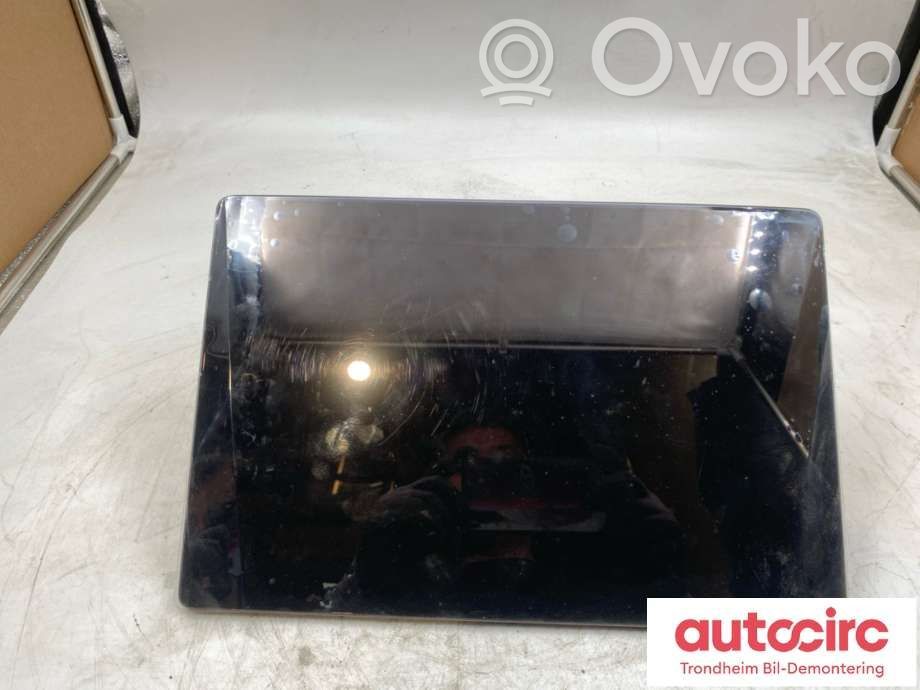 Tesla Model Y Juniper Head unit multimedia control 
