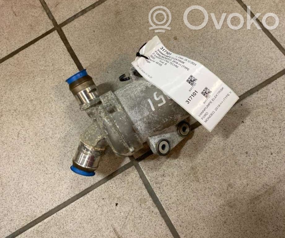Ford Mondeo MK V Vandens pompa 