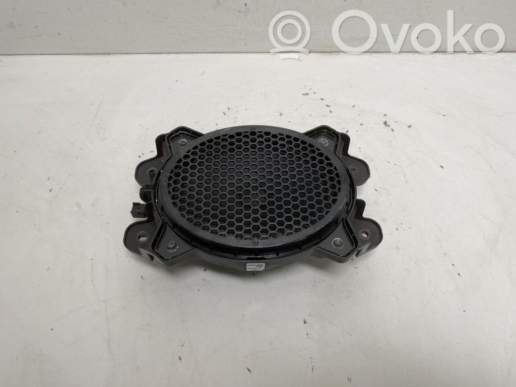 Volkswagen Amarok II Subwoofer 